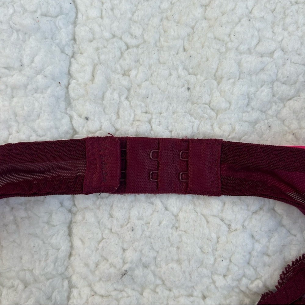 LA SENZA Burgundy Lace Push-Up Bra with Adjustable Straps - Picture 7 of 8